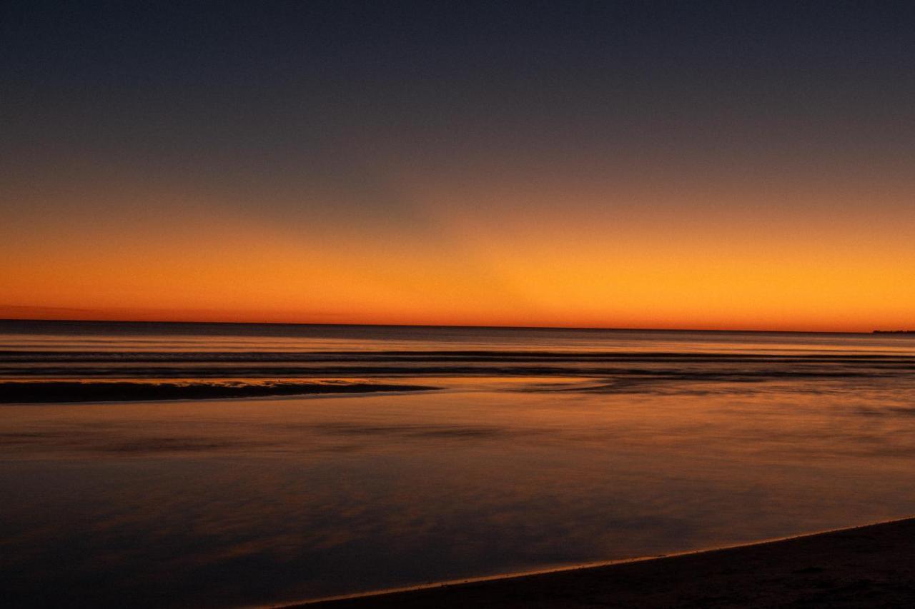 The Neptune Resort Fort Myers Beach Bagian luar foto